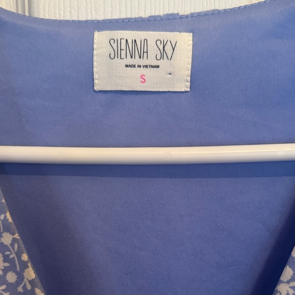 Sienna Sky Blue Floral Midi Dress - Picture 2 of 3